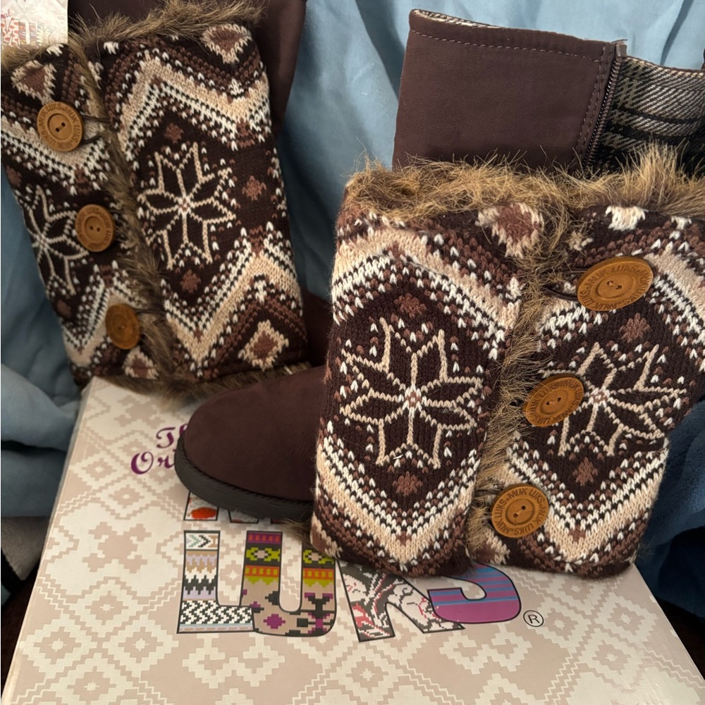 Brown Snowflake Pattern Kids Boots